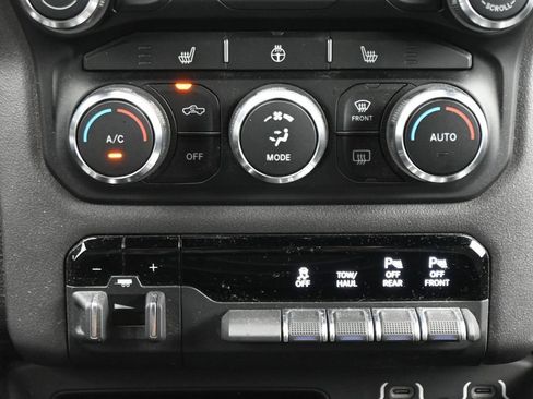 Used 2021 RAM 1500 Big Horn AWD/4WD image 19