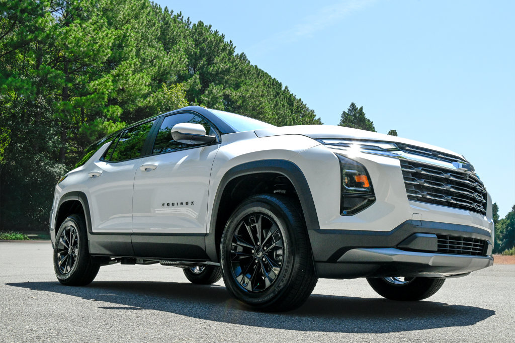 New 2026 Chevrolet Equinox LT AWD/4WD image 5