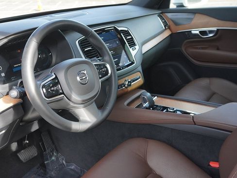 Used 2024 Volvo XC90 T8 Plus w/ Protection Package image 32