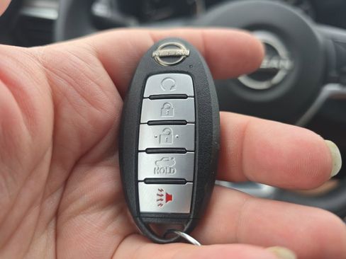 Used 2025 Nissan Altima 2.5 SV FWD image 20