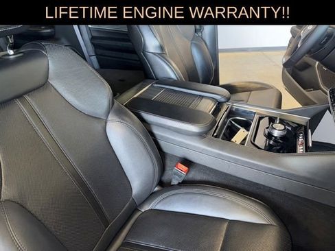 Certified 2024 Jeep Wagoneer L Series II w/ Flexible Seating Group AWD/4WD image 38