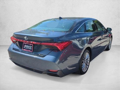 Used 2019 Toyota Avalon Limited w/ All Weather Liner Package FWD image 5