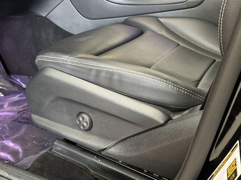 Used 2022 Mercedes-Benz GLC 300 4MATIC image 12