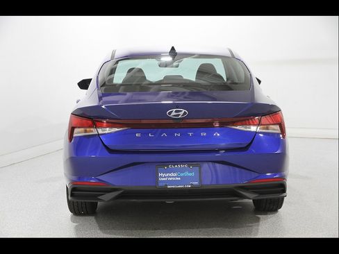 Certified 2023 Hyundai Elantra SEL w/ Convenience Package FWD image 19