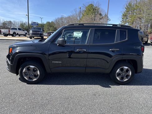 Used 2017 Jeep Renegade Sport w/ Power & Air Group image 4