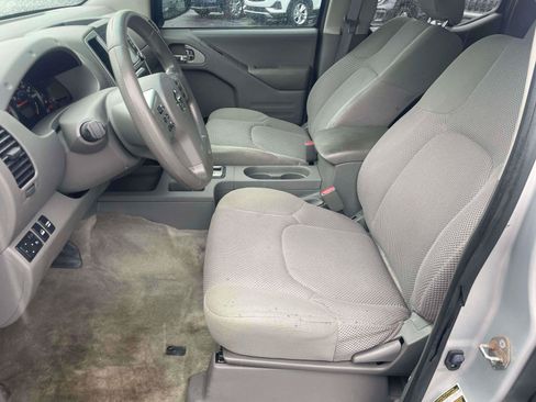 Used 2018 Nissan Frontier SV AWD/4WD image 13