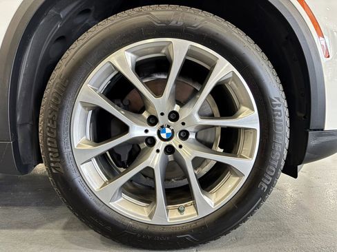 Used 2019 BMW X5 xDrive40i w/ Convenience Package AWD/4WD image 52