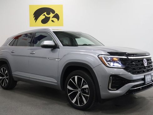 Used 2024 Volkswagen Atlas Cross Sport SEL Premium R-Line image 6