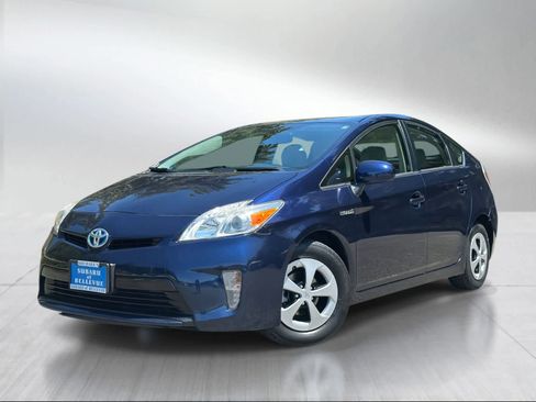 Used 2014 Toyota Prius Four FWD image 1