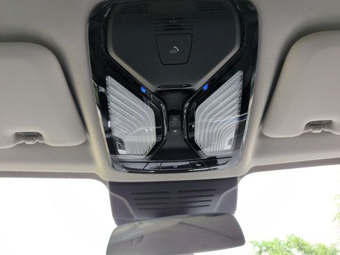 Certified 2024 BMW X7 xDrive40i AWD/4WD image 30