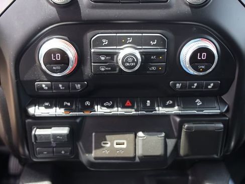 Used 2021 GMC Sierra 1500 AT4 w/ AT4 Premium Package AWD/4WD image 21