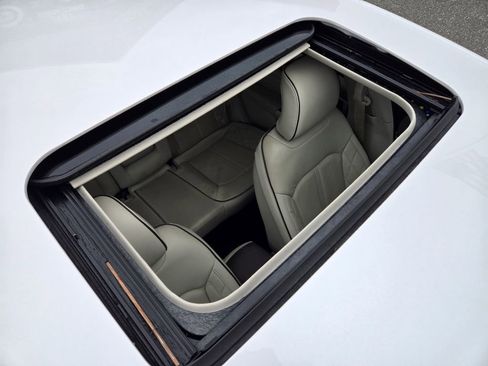 Used 2018 Ford Fusion Energi Platinum image 11