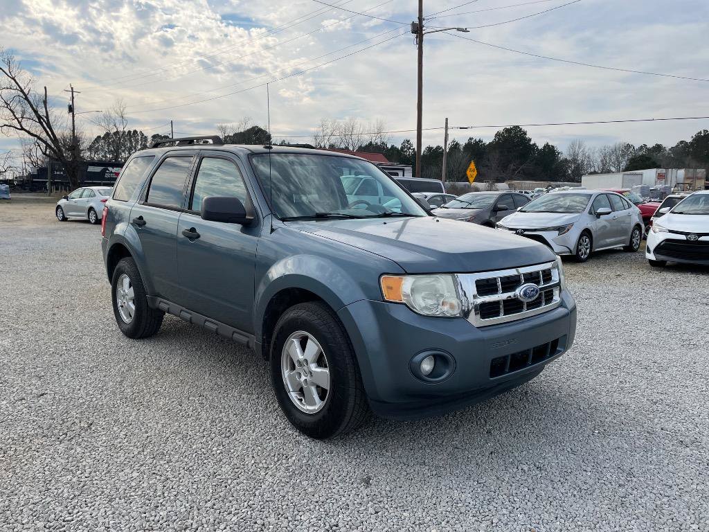 Used 2011 Ford Escape XLT FWD image 3