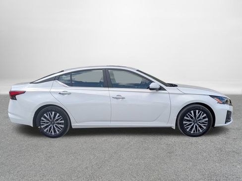 New 2025 Nissan Altima 2.5 SV w/ SV Premium Package image 2