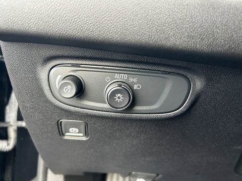 Used 2018 GMC Terrain SLE w/ Driver Convenience Package image 21