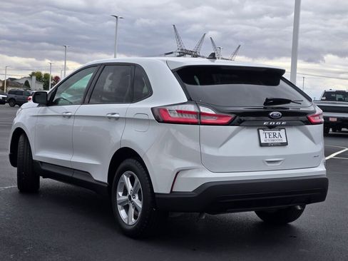 Used 2024 Ford Edge SE image 14