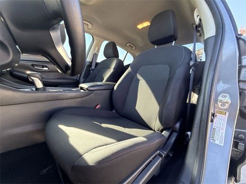 Used 2023 Nissan Sentra S image 11