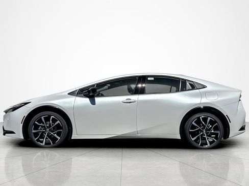 New 2026 Toyota Prius Plug-In Hybrid image 2