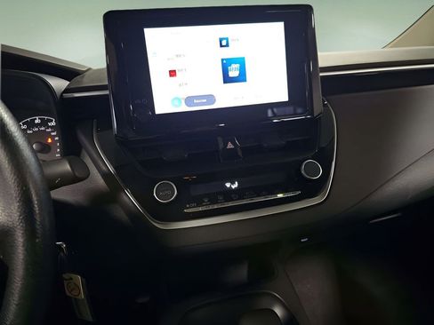 Used 2024 Toyota Corolla LE image 4