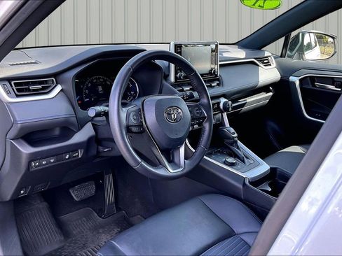 Used 2021 Toyota RAV4 XSE w/ XSE Grade Weather Package AWD/4WD image 4