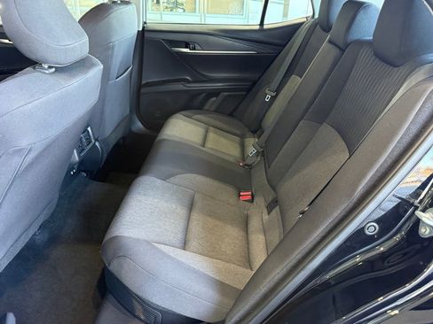 Used 2025 Toyota Camry LE image 32