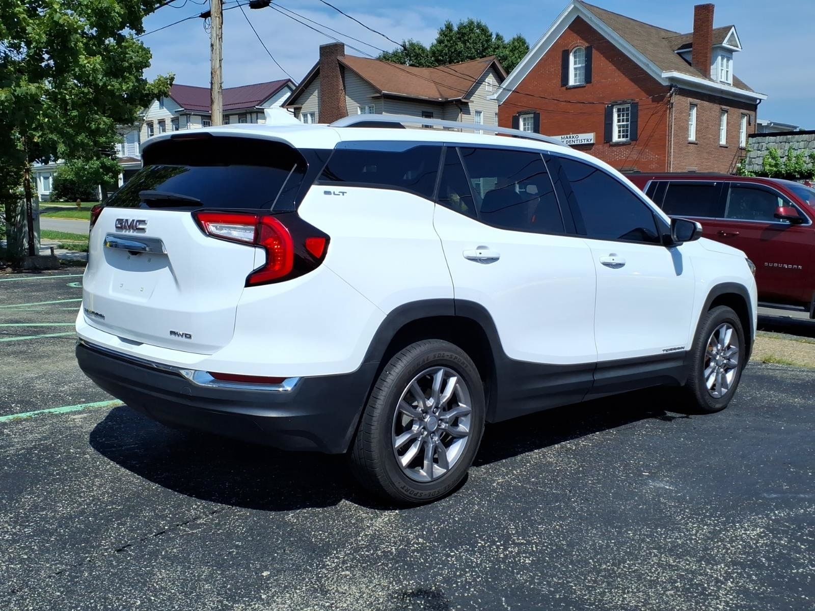 Certified 2024 GMC Terrain SLT AWD/4WD image 4