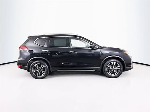 Used 2019 Nissan Rogue SV w/ Premium Package AWD/4WD image 12