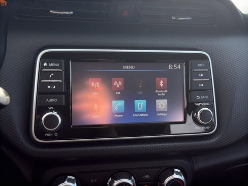 Used 2022 Nissan Kicks S image 17