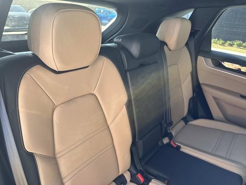 Used 2024 Porsche Cayenne image 14