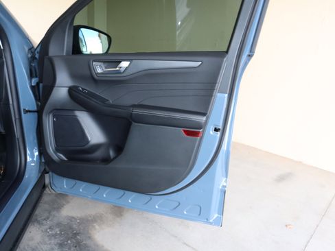 New 2026 Ford Escape SE image 38