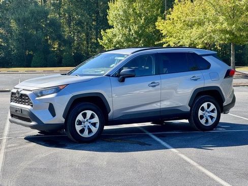 Used 2021 Toyota RAV4 LE image 2