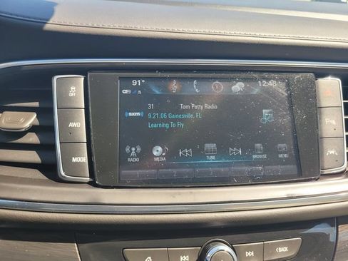 Used 2019 Buick Enclave Premium w/ Experience Buick Package AWD/4WD image 23