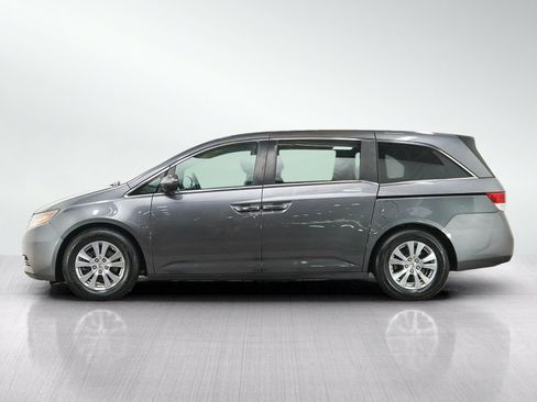 Used 2016 Honda Odyssey SE image 2