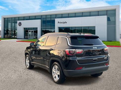 Used 2022 Jeep Compass Latitude w/ Convenience Group image 4