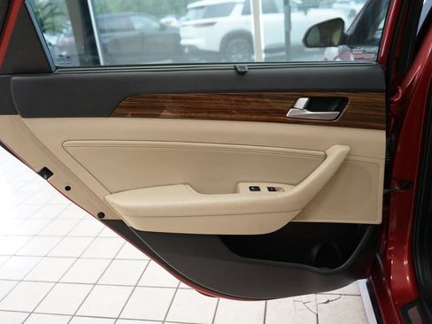 Used 2017 Hyundai Sonata Limited w/ Ultimate Package 04 FWD image 48