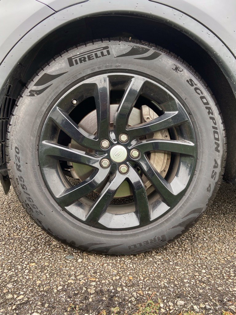 Used 2018 Land Rover Discovery HSE AWD/4WD image 9