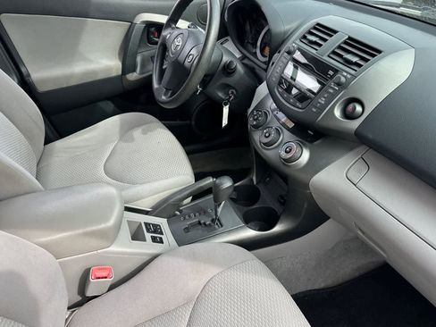Used 2011 Toyota RAV4 2WD w/ Upgrade Value Pkg image 18