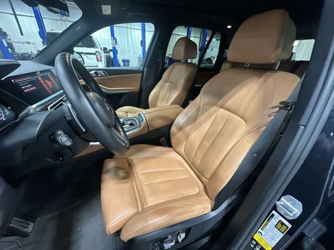 Used 2021 BMW X5 M50i w/ Executive Package AWD/4WD image 17