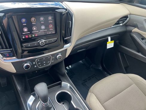 Used 2022 Chevrolet Traverse LS AWD/4WD image 14