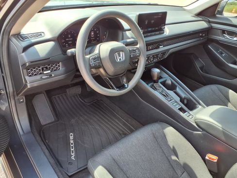 Used 2023 Honda Accord EX image 5