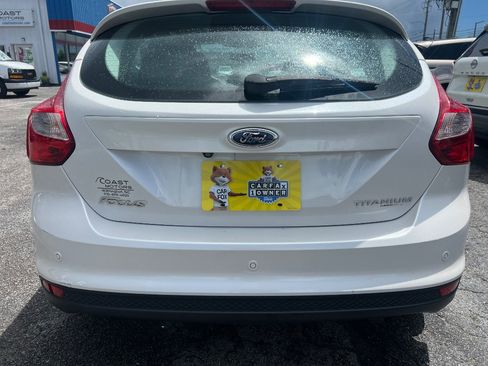Used 2014 Ford Focus Titanium FWD image 4