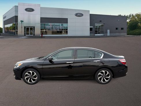 Used 2016 Honda Accord EX image 5