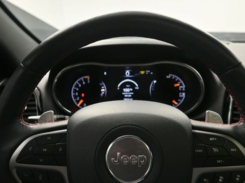 Used 2019 Jeep Grand Cherokee Trailhawk w/ Trailhawk Luxury Group AWD/4WD image 15