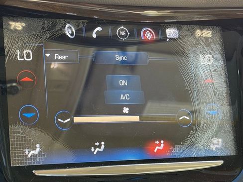 Used 2018 Cadillac Escalade ESV Luxury AWD/4WD image 21
