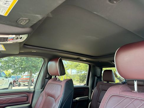 Used 2025 RAM 1500 Limited AWD/4WD image 32