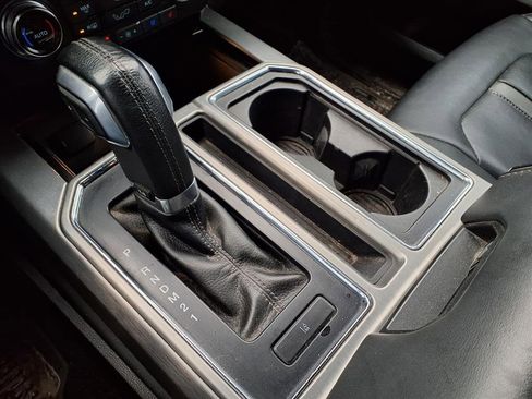 Used 2016 Ford F150 Platinum w/ Equipment Group 701A Luxury image 17