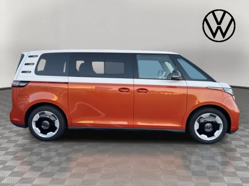 New 2025 Volkswagen ID. Buzz Pro S Plus image 2