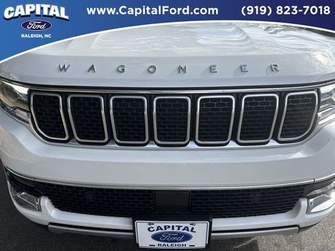 Used 2024 Jeep Wagoneer L Series II w/ Flexible Seating Group image 10