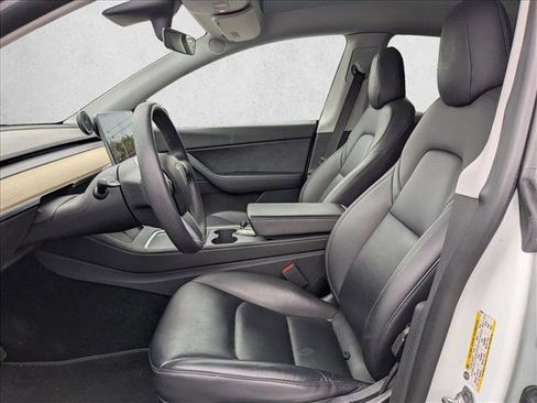 Used 2021 Tesla Model Y Long Range image 13