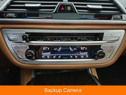 Used 2019 BMW 750i xDrive w/ Executive Package AWD/4WD image 16
